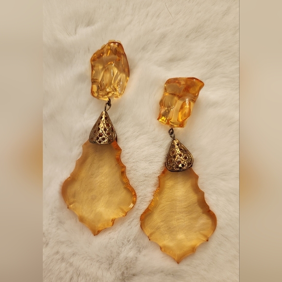 Vintage Orange yellow Resin Rock look-a-like earrings - Picture 5 of 7
